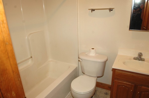 163A Bathroom 1